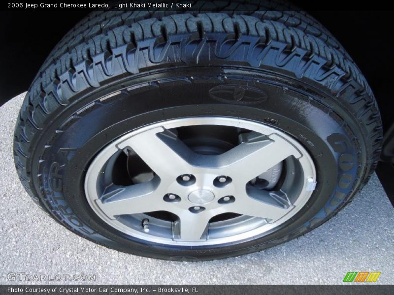 Light Khaki Metallic / Khaki 2006 Jeep Grand Cherokee Laredo