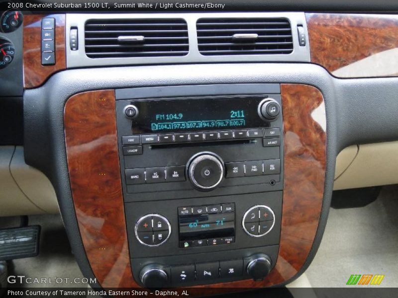 Controls of 2008 Suburban 1500 LT