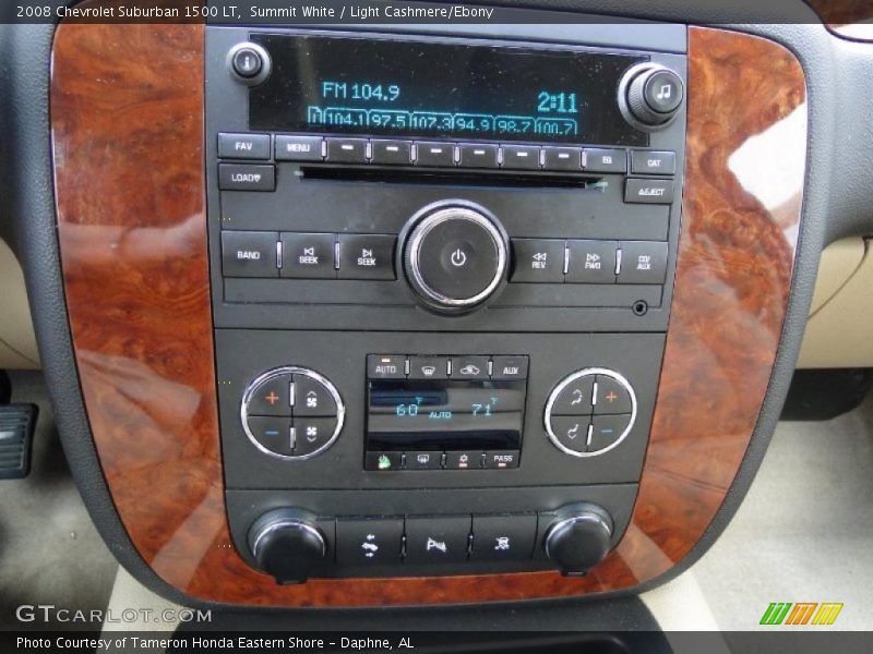 Controls of 2008 Suburban 1500 LT
