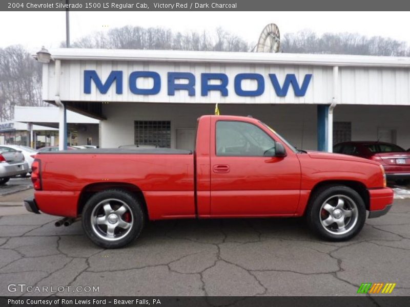 Victory Red / Dark Charcoal 2004 Chevrolet Silverado 1500 LS Regular Cab