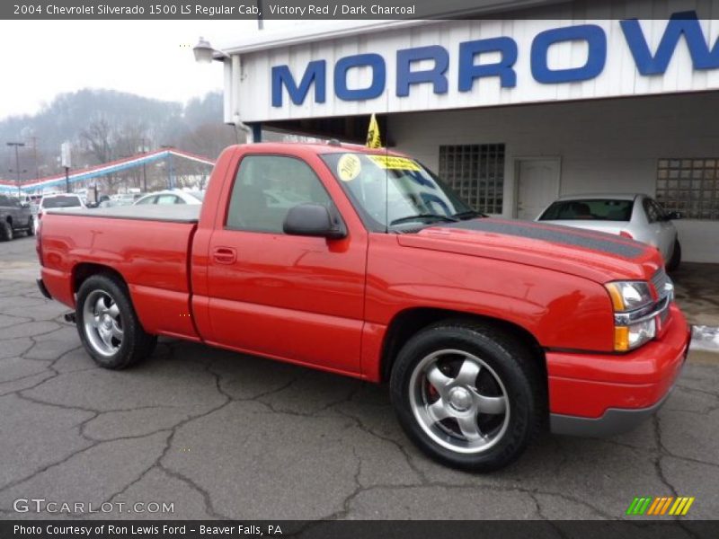 Victory Red / Dark Charcoal 2004 Chevrolet Silverado 1500 LS Regular Cab