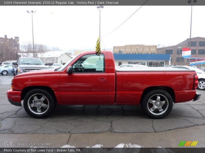 Victory Red / Dark Charcoal 2004 Chevrolet Silverado 1500 LS Regular Cab