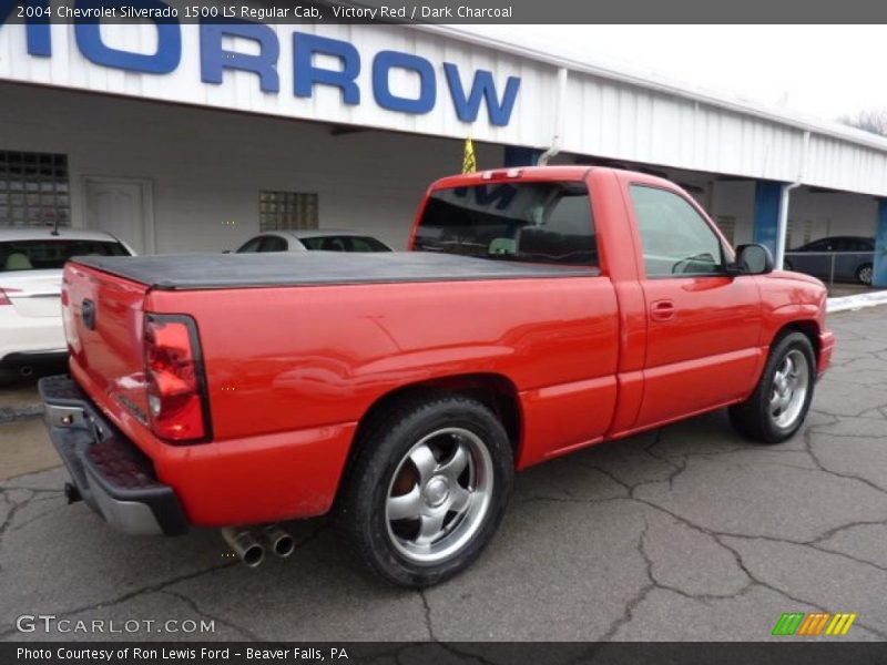 Victory Red / Dark Charcoal 2004 Chevrolet Silverado 1500 LS Regular Cab