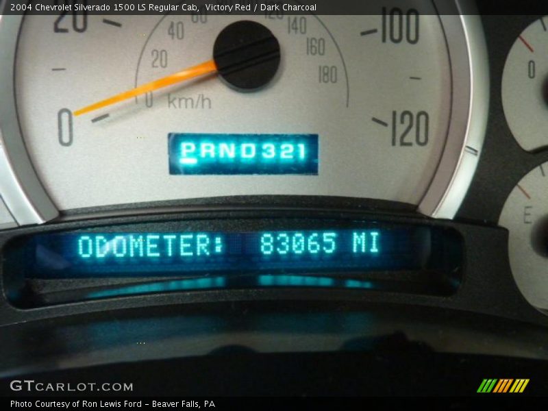 Victory Red / Dark Charcoal 2004 Chevrolet Silverado 1500 LS Regular Cab