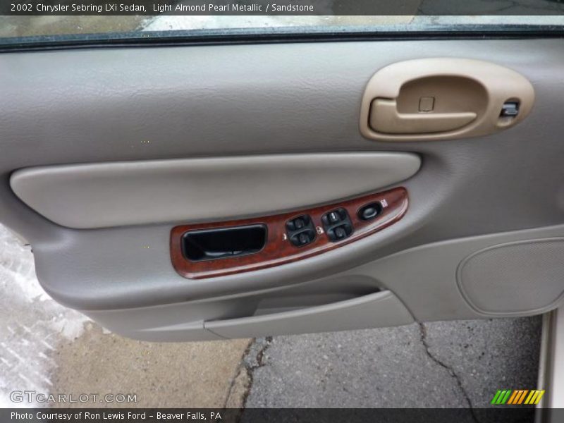 Light Almond Pearl Metallic / Sandstone 2002 Chrysler Sebring LXi Sedan