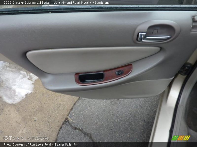 Light Almond Pearl Metallic / Sandstone 2002 Chrysler Sebring LXi Sedan
