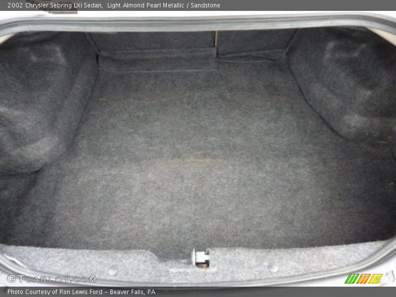  2002 Sebring LXi Sedan Trunk