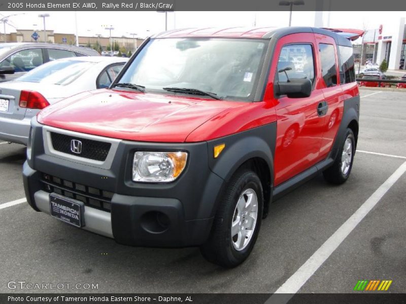 Front 3/4 View of 2005 Element EX AWD