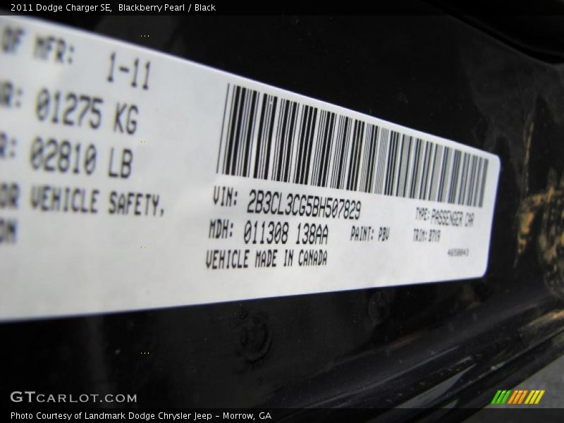 Blackberry Pearl / Black 2011 Dodge Charger SE