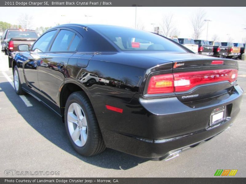 Brilliant Black Crystal Pearl / Black 2011 Dodge Charger SE