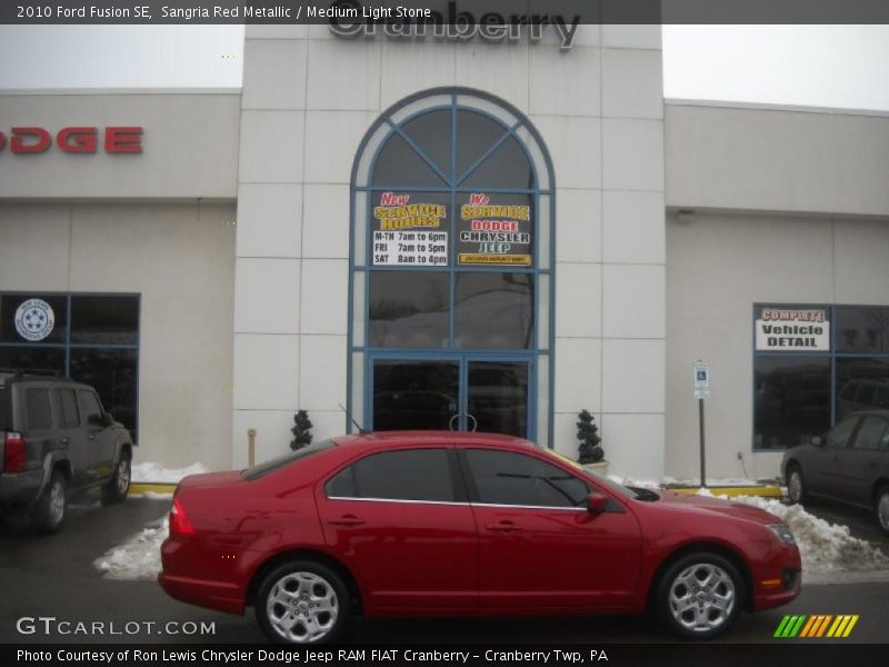 Sangria Red Metallic / Medium Light Stone 2010 Ford Fusion SE