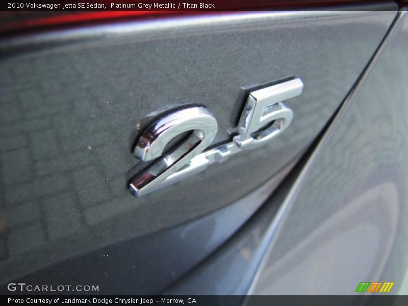 Platinum Grey Metallic / Titan Black 2010 Volkswagen Jetta SE Sedan