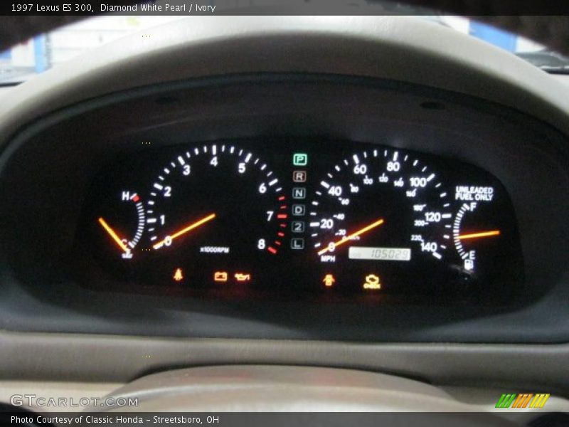 Diamond White Pearl / Ivory 1997 Lexus ES 300