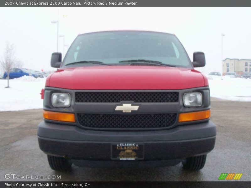 Victory Red / Medium Pewter 2007 Chevrolet Express 2500 Cargo Van