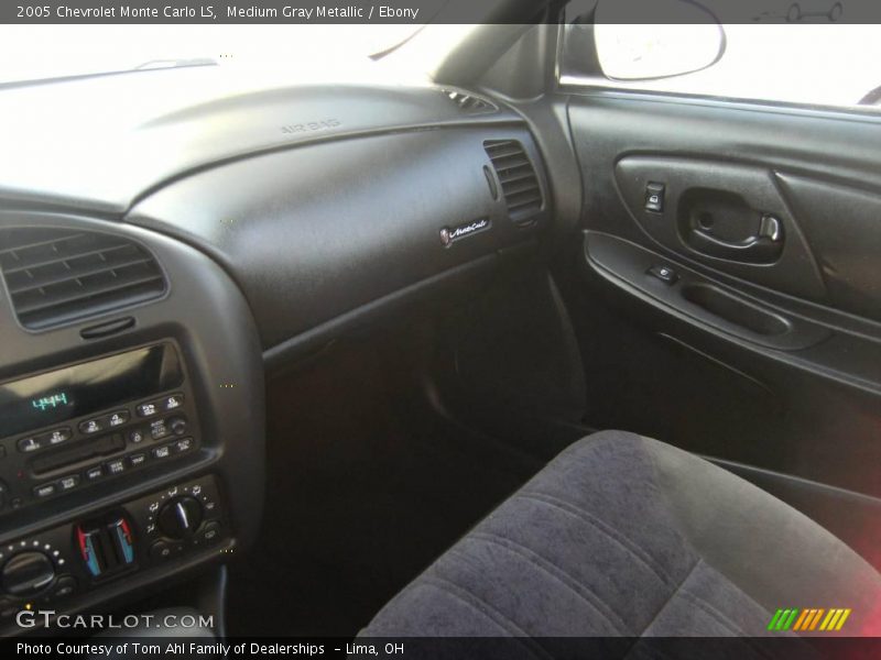 Medium Gray Metallic / Ebony 2005 Chevrolet Monte Carlo LS