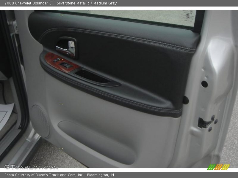 Silverstone Metallic / Medium Gray 2008 Chevrolet Uplander LT