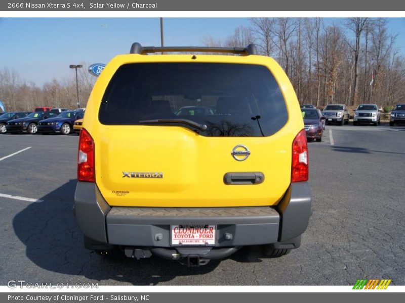 Solar Yellow / Charcoal 2006 Nissan Xterra S 4x4