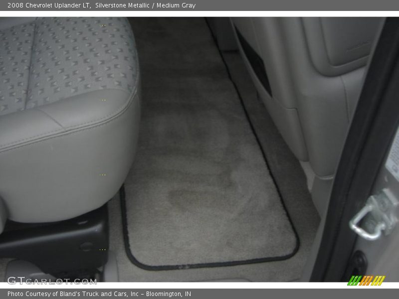 Silverstone Metallic / Medium Gray 2008 Chevrolet Uplander LT