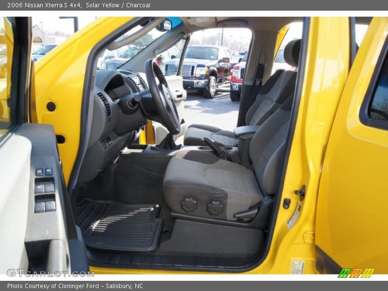 Solar Yellow / Charcoal 2006 Nissan Xterra S 4x4