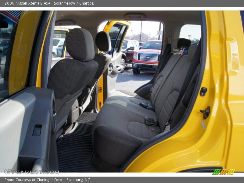 Solar Yellow / Charcoal 2006 Nissan Xterra S 4x4