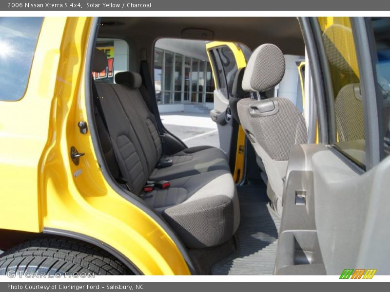 Solar Yellow / Charcoal 2006 Nissan Xterra S 4x4