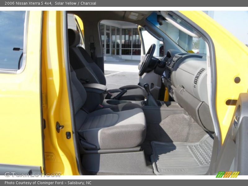 Solar Yellow / Charcoal 2006 Nissan Xterra S 4x4