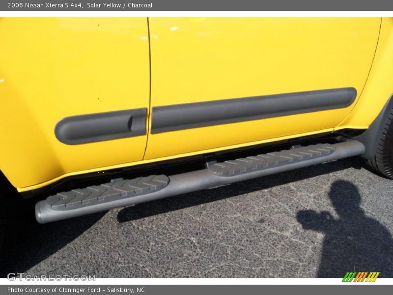 Solar Yellow / Charcoal 2006 Nissan Xterra S 4x4
