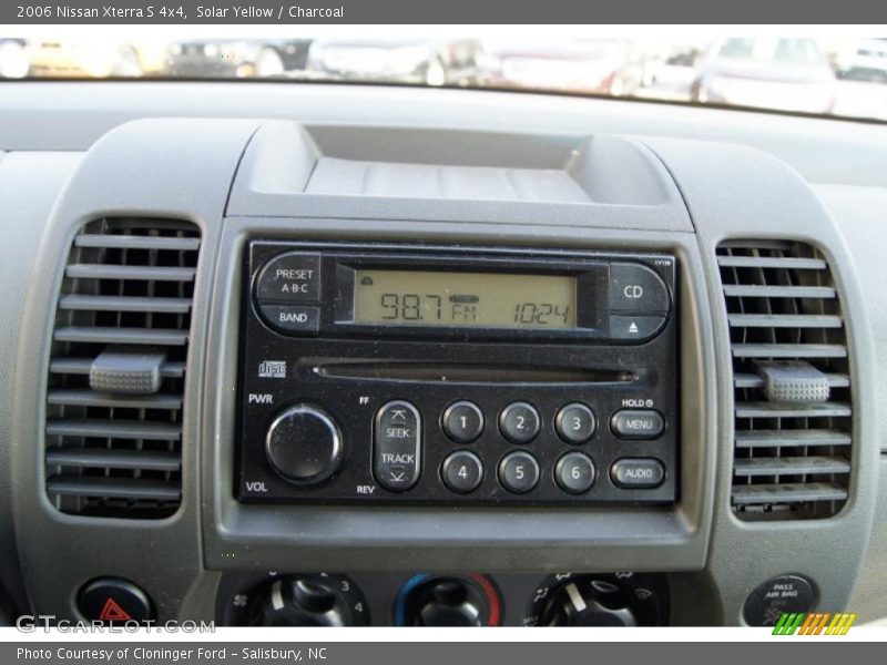 Solar Yellow / Charcoal 2006 Nissan Xterra S 4x4