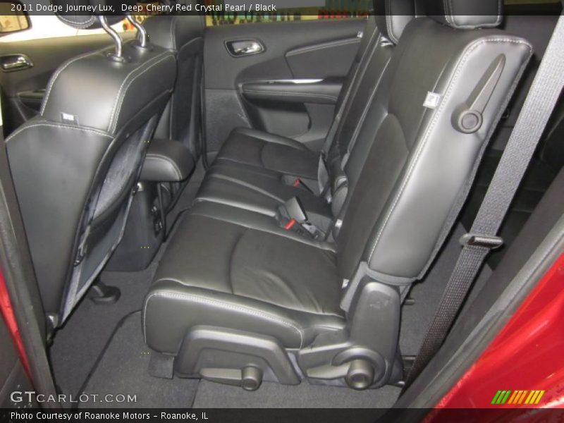  2011 Journey Lux Black Interior