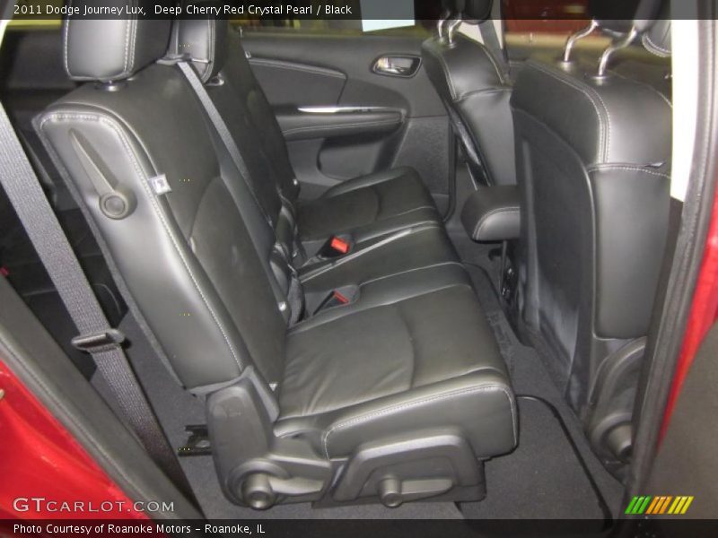  2011 Journey Lux Black Interior