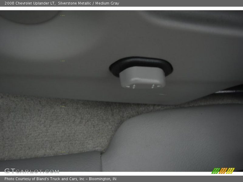 Silverstone Metallic / Medium Gray 2008 Chevrolet Uplander LT