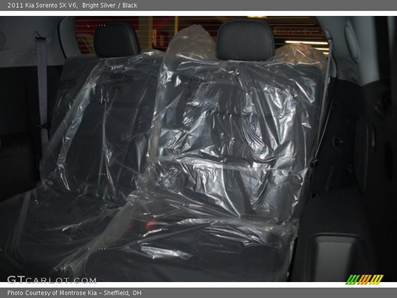 Bright Silver / Black 2011 Kia Sorento SX V6