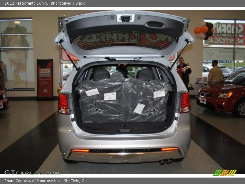 Bright Silver / Black 2011 Kia Sorento SX V6