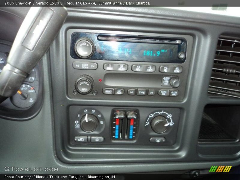 Summit White / Dark Charcoal 2006 Chevrolet Silverado 1500 LT Regular Cab 4x4