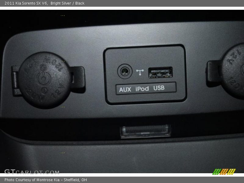 Bright Silver / Black 2011 Kia Sorento SX V6
