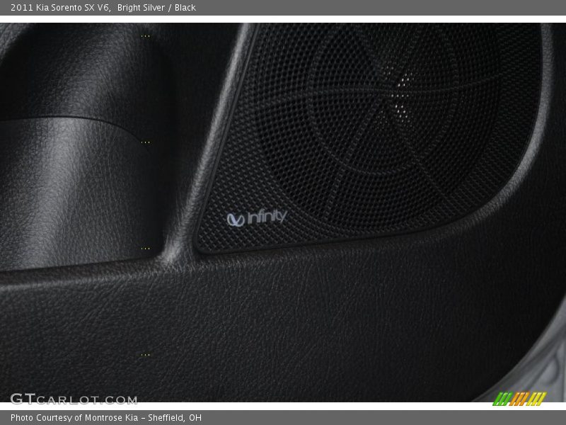 Bright Silver / Black 2011 Kia Sorento SX V6