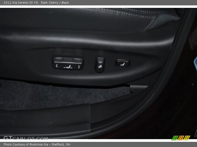 Dark Cherry / Black 2011 Kia Sorento SX V6