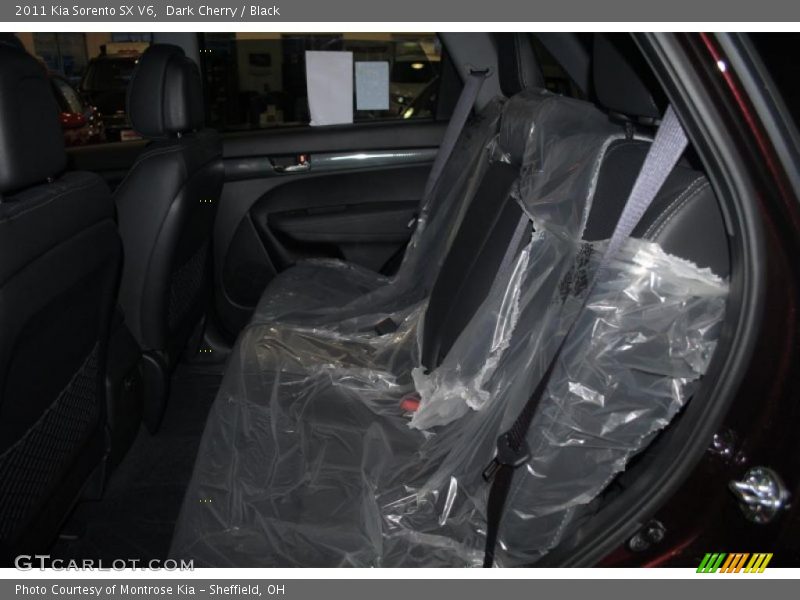 Dark Cherry / Black 2011 Kia Sorento SX V6