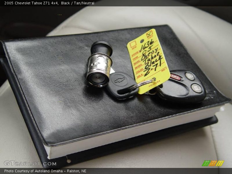 Black / Tan/Neutral 2005 Chevrolet Tahoe Z71 4x4