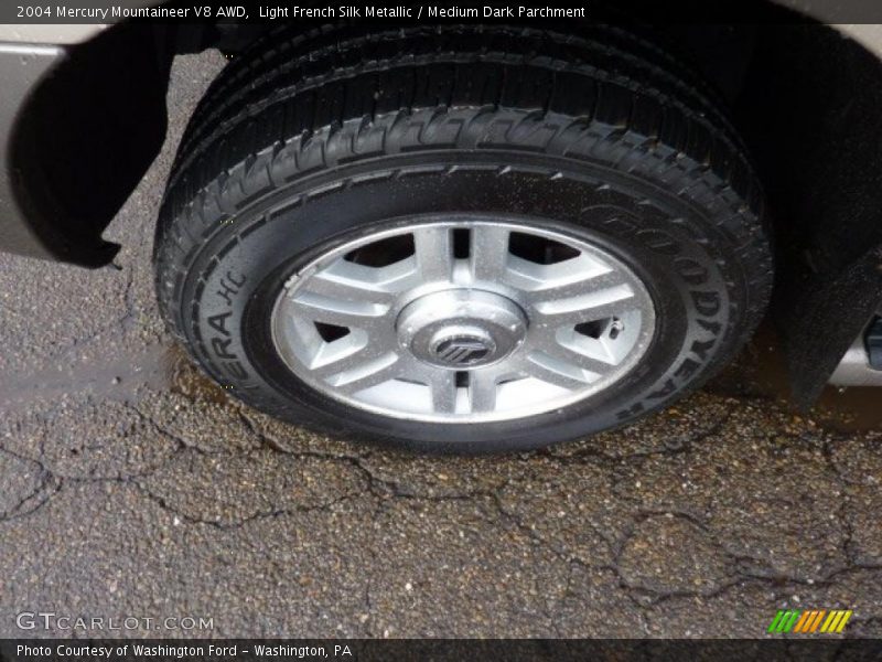 Light French Silk Metallic / Medium Dark Parchment 2004 Mercury Mountaineer V8 AWD