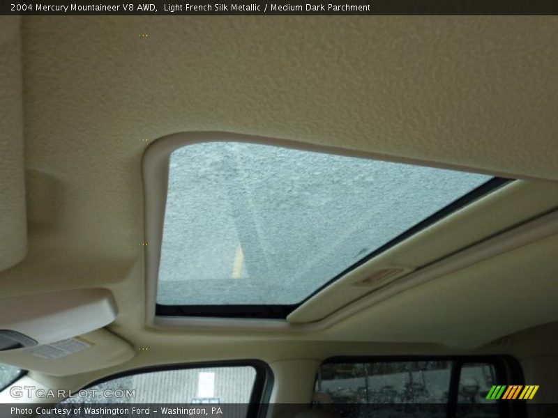 Light French Silk Metallic / Medium Dark Parchment 2004 Mercury Mountaineer V8 AWD