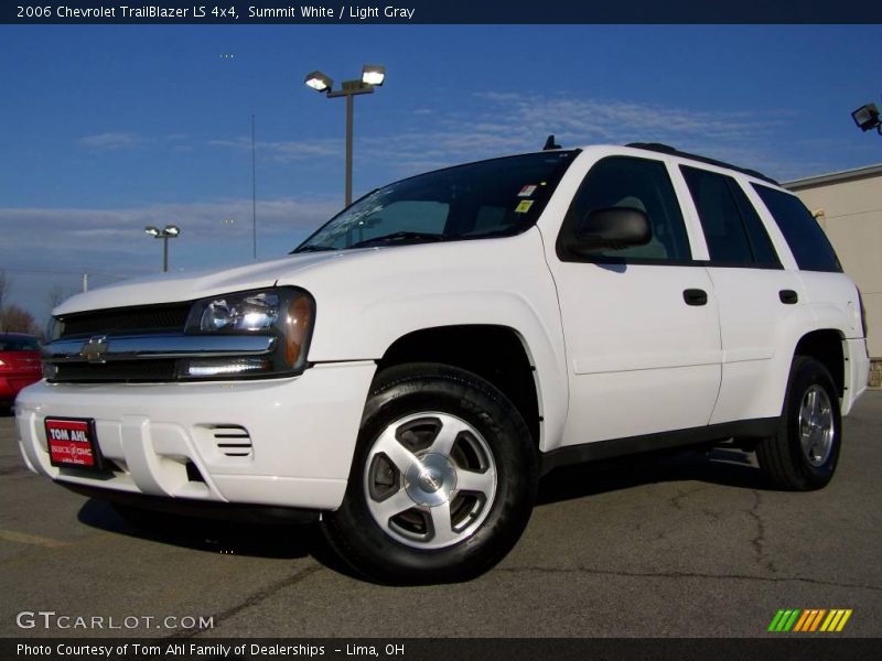 Summit White / Light Gray 2006 Chevrolet TrailBlazer LS 4x4