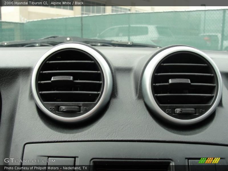 Alpine White / Black 2006 Hyundai Tiburon GS