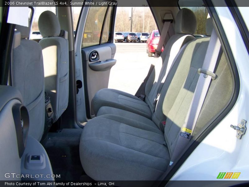 Summit White / Light Gray 2006 Chevrolet TrailBlazer LS 4x4