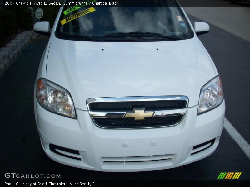 Summit White / Charcoal Black 2007 Chevrolet Aveo LS Sedan