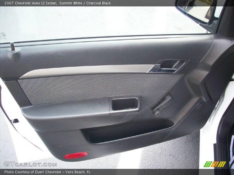 Summit White / Charcoal Black 2007 Chevrolet Aveo LS Sedan