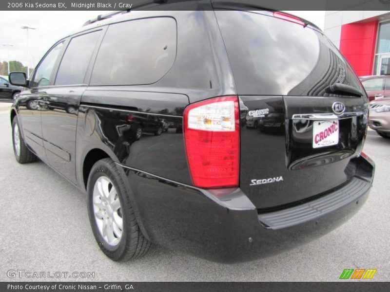 Midnight Black / Gray 2006 Kia Sedona EX