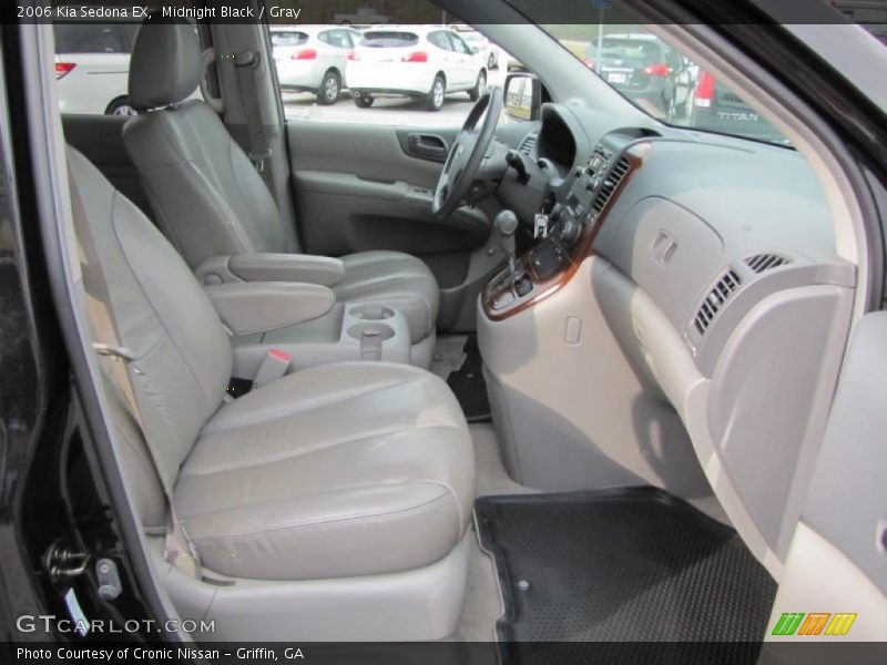 Midnight Black / Gray 2006 Kia Sedona EX