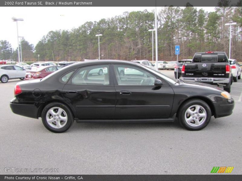 Black / Medium Parchment 2002 Ford Taurus SE