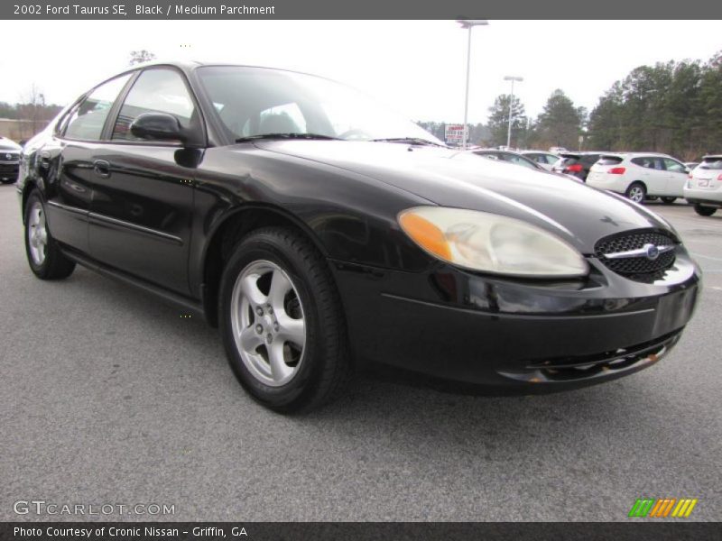 Black / Medium Parchment 2002 Ford Taurus SE